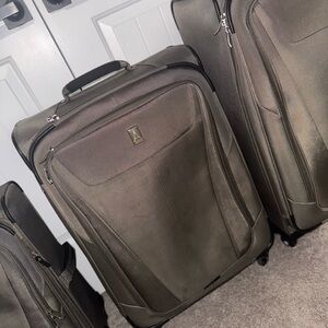 Men's Olive Luggage Bag
